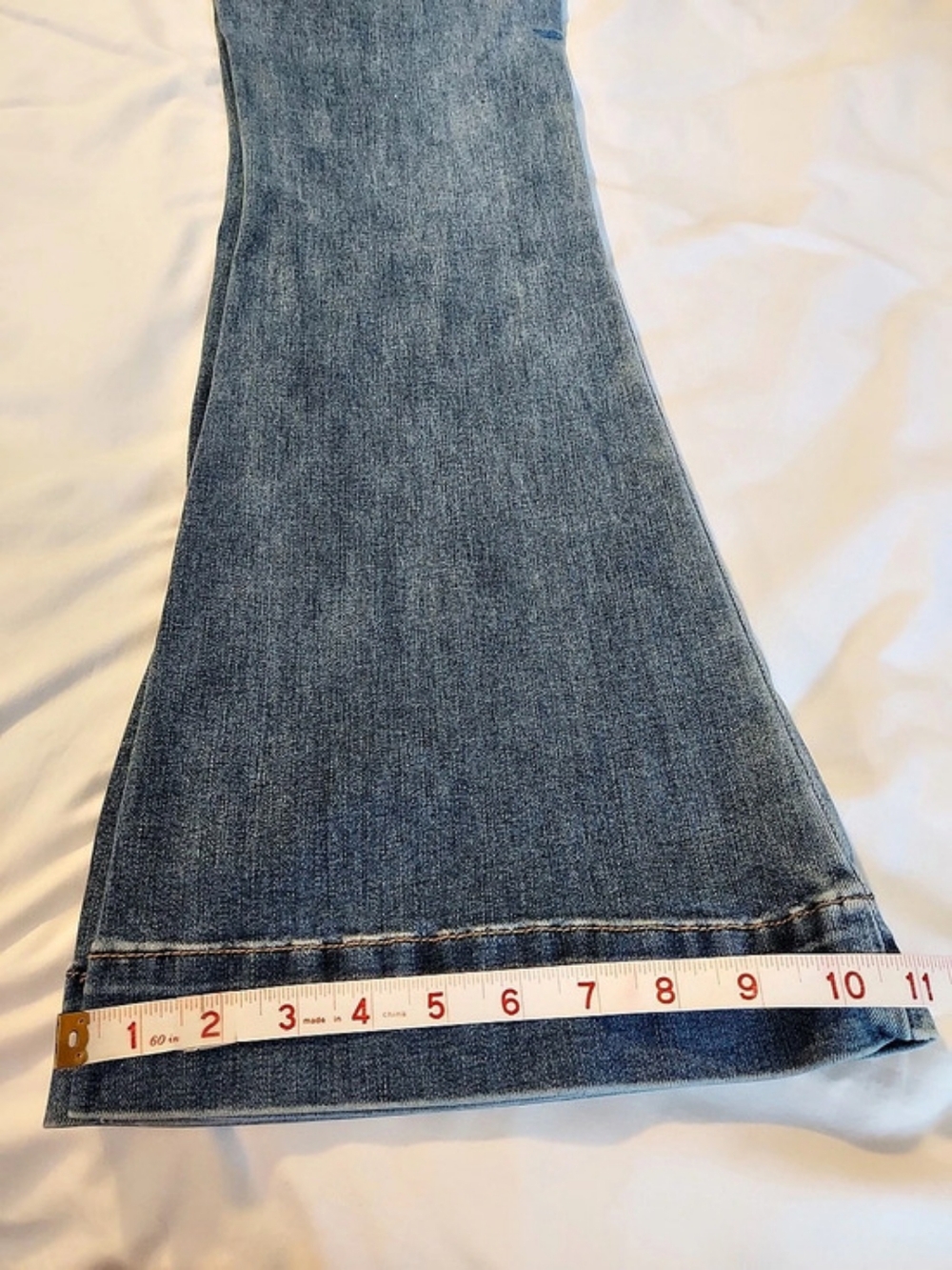 Judy Blue Trouser Flare Jeans Medium Wash Size 13/31 Non-Distressed - Picture 8 of 9